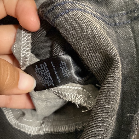 Express Women’s Long Sleeve Black Distressed Denim Button Up Jacket Size XS - Picture 7 of 9